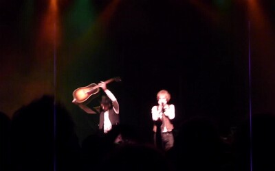 Pete Doherty - Manchester 18.05.2011  (Fin du Concert)